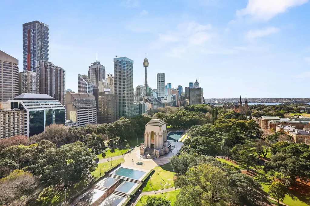 Furnished Apartment with Stunning Northern Aspect