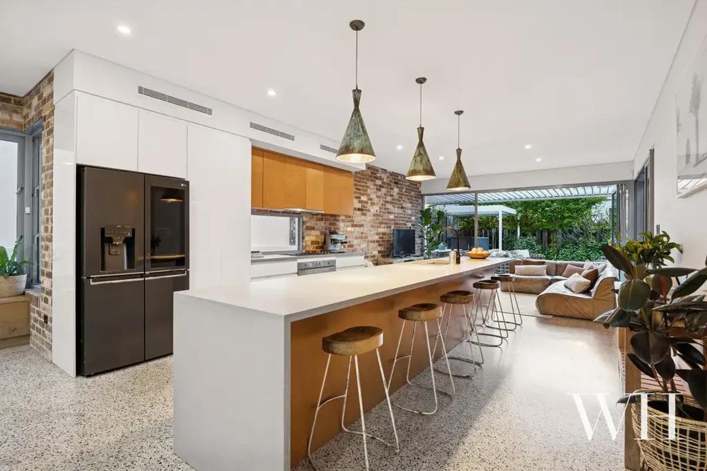 East Fremantle 5ਬੈੱਡਰੂਮ Architectural Artistry in Prime Plympton Position