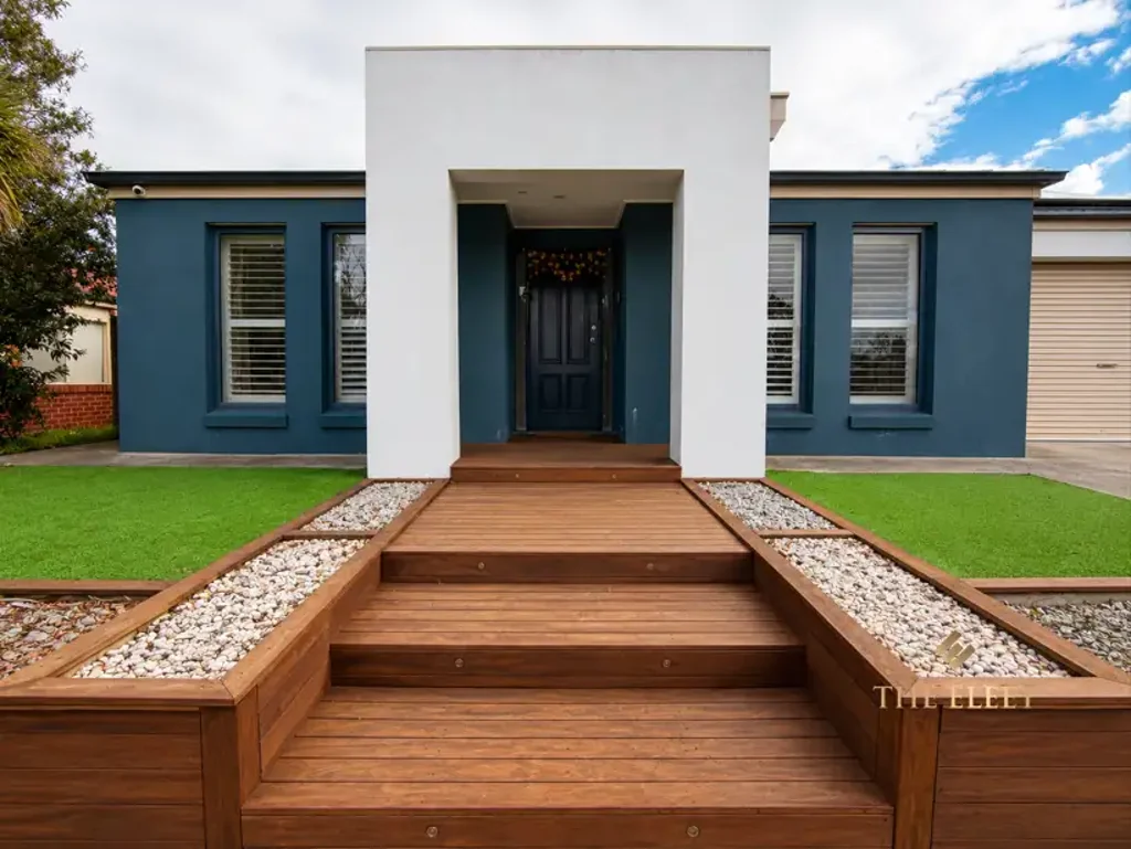 4 bedroom Spacious Family Home with Solar Panels & Study (Inspection is available on one hour notice)