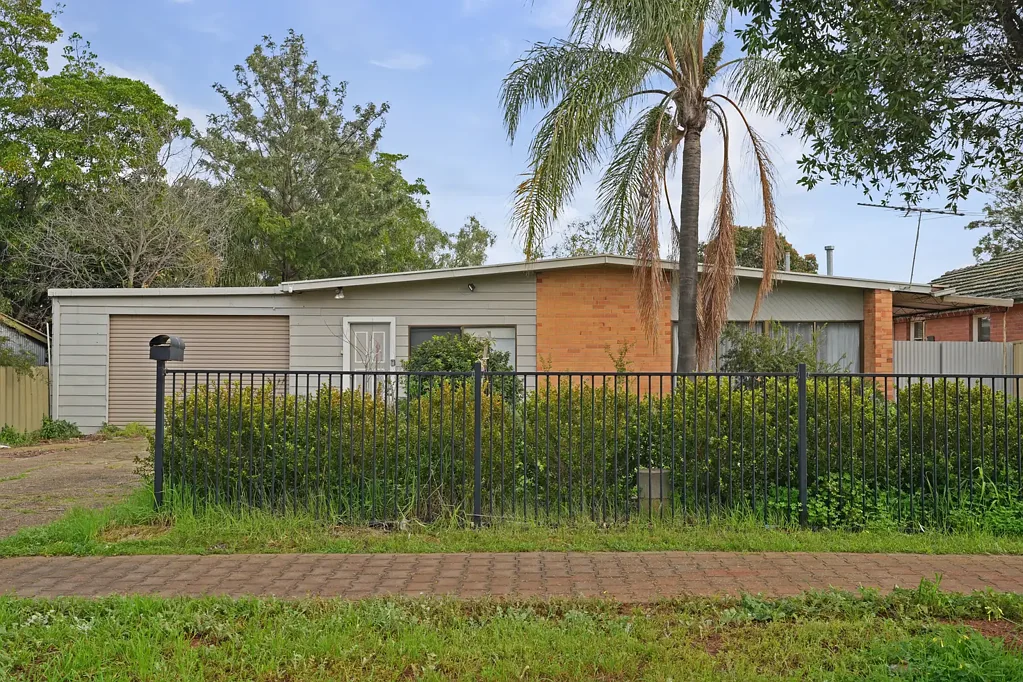 Spacious Renovated Home - 3 Bedrooms, Huge Shed & Exceptional Parking