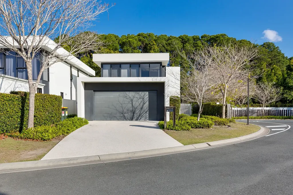 LOVELY 3 BEDROOM HOME IN THE ESTEEMED SANCTUARY COVE RESORT
