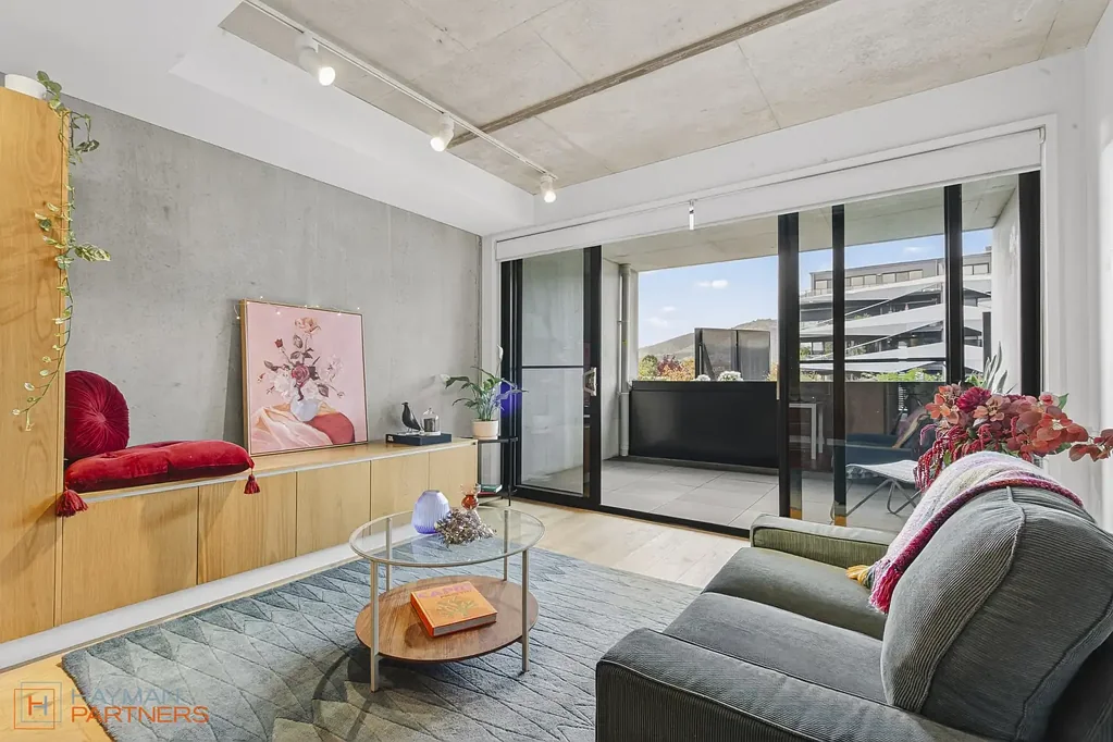 Braddon 1房  Stylish Braddon Apartment with Study & Mount Ainslie Views