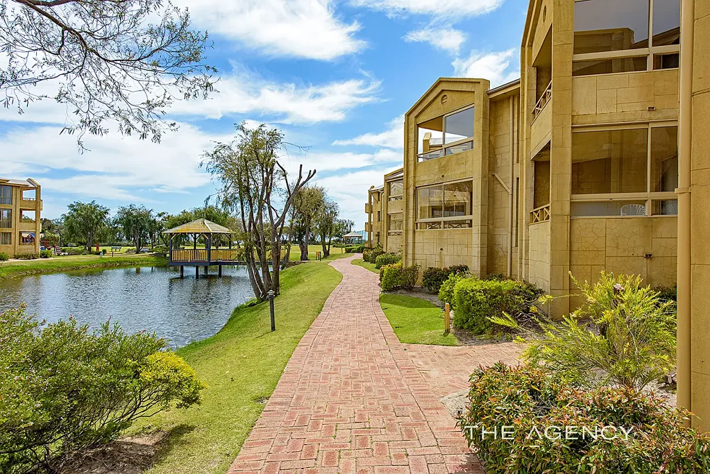 Broadwater 2房  Beachside Comfort: Fully Furnished Apartment at Abbey Beach Resort