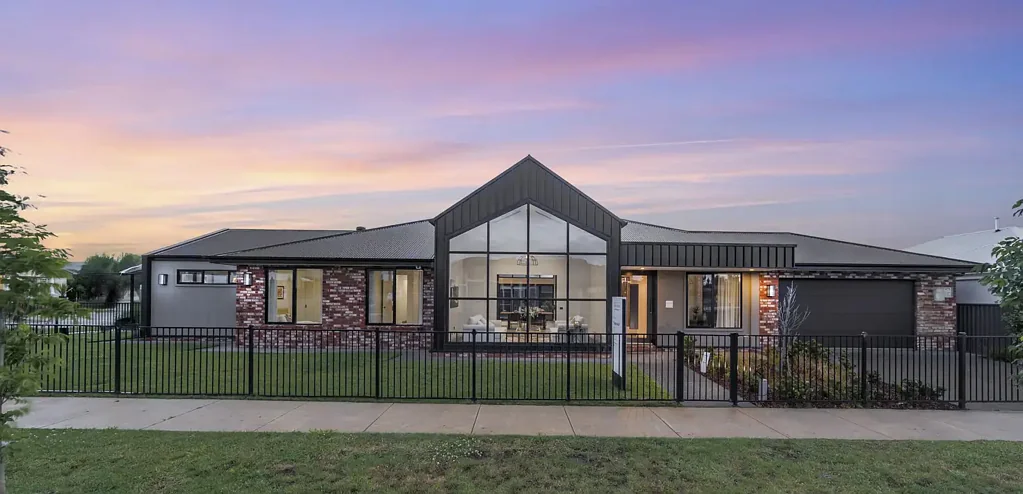 10 Blomeley Drive, Lucas, VIC 3350