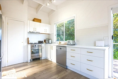 48 Beach Road, Metung, VIC 3904, 4 slaapkamers, 2 badkamers, House