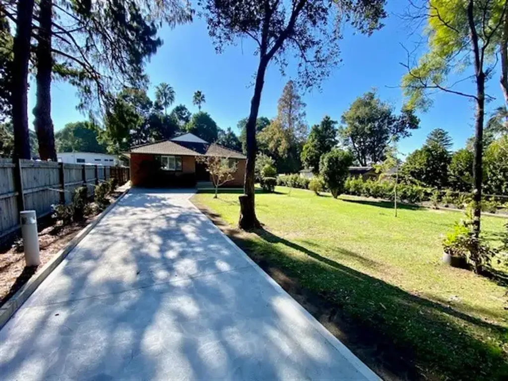 4 BEDROOM + STUDY FAMILY HOME ON THE EAST SIDE OF MT COLAH