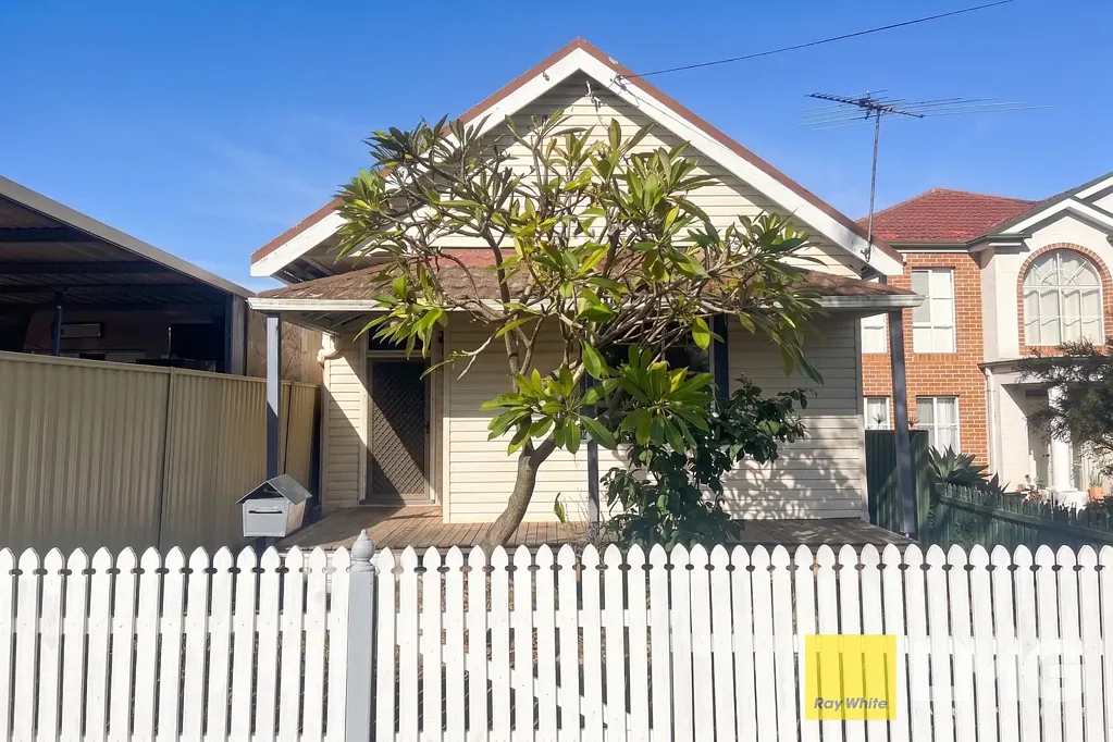 2 Bedroom House in ideal Auburn Location