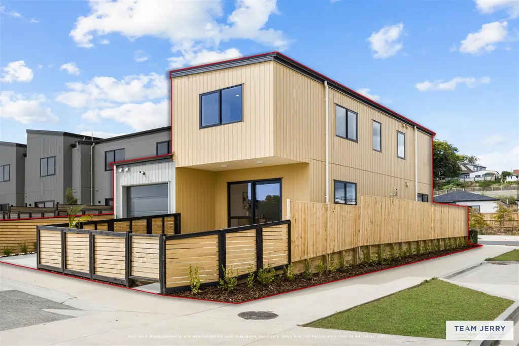 Opaheke 4房  Spacious & Light-Filled Corner Home