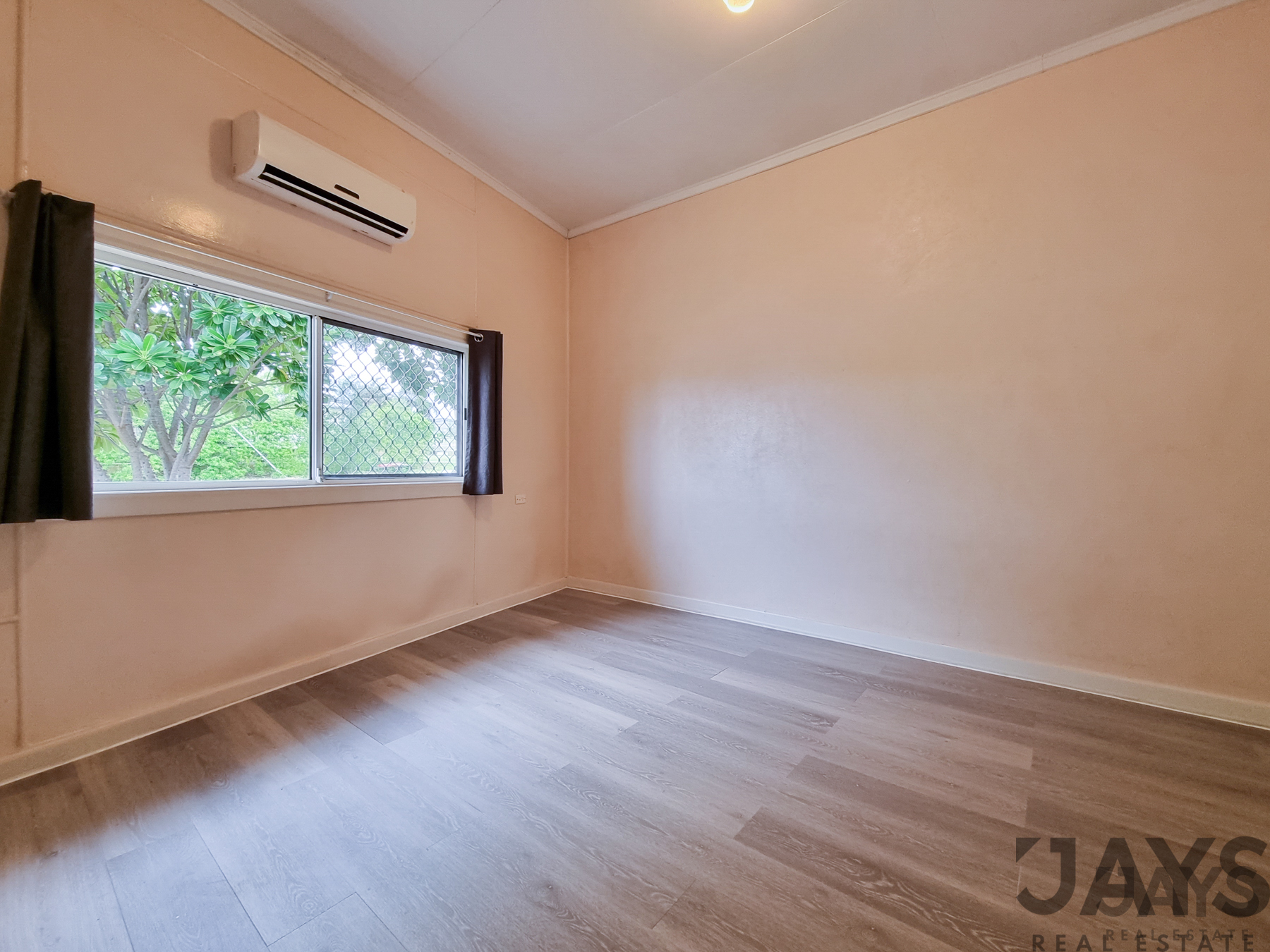 FLAT 2 58 ARLINE ST, TOWNVIEW QLD 4825, 0 habitaciones, 0 baños, Unit