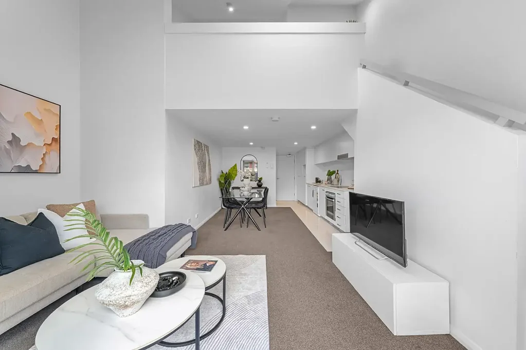 Waterloo 1 Slaapkamer CHARMING SUNDRENCHED LOFT-STYLE ONE BEDROOM APARTMENT IN CONVENIENT LOCATION