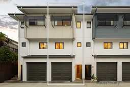 2/46 Lutana Street, Stafford
