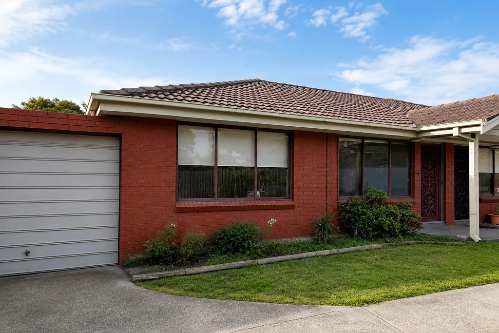 Convenient & Comfortable Living in the Heart of Clayton