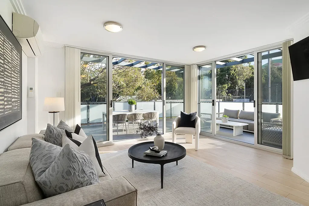 Naremburn 4 Bedroom Charming dual level apartment in a reserve setting