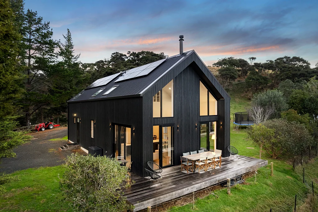 16 Long Road, Bethells Beach, Waitakere City, Auckland