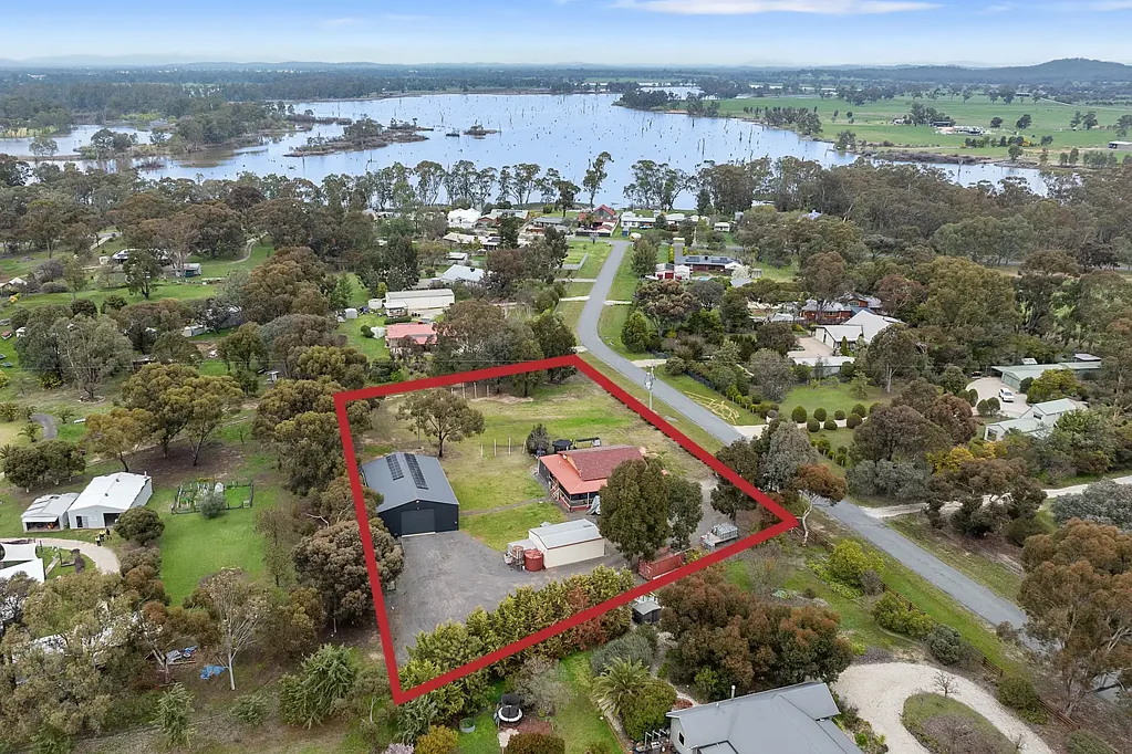 24 Goulburn Views Dr, Kirwans Bridge, VIC 3608