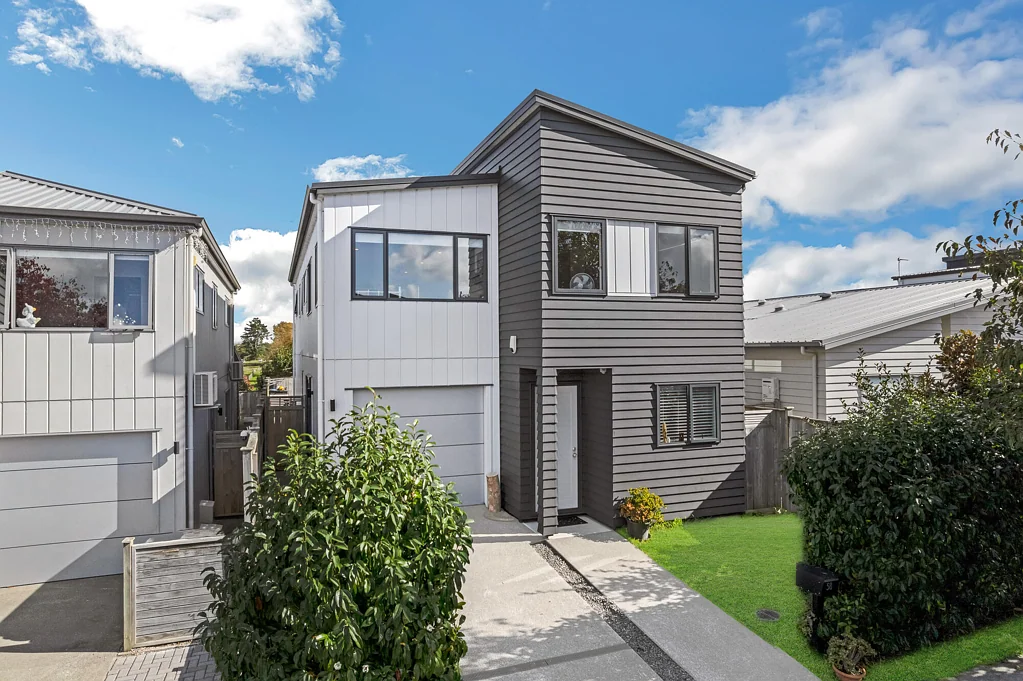 Karaka 4房  MORTGAGEE - opportunity in Karaka