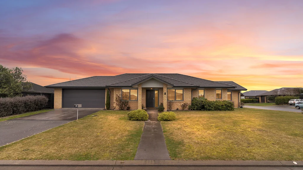 Rolleston 4Kwarto Out-of-Town Owner Says Sell!