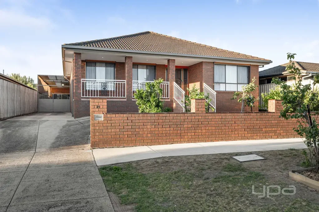 Spacious Family Living in Meadow Heights