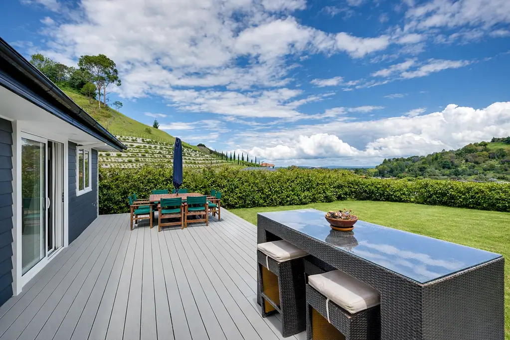 Taradale 4Moenga Home & Income + Views in Premium Location