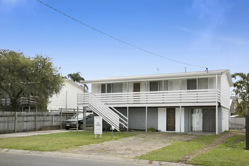 3 BEDROOM  WITH RUMPUS ROOM - INC ELECTRICITY & WATER