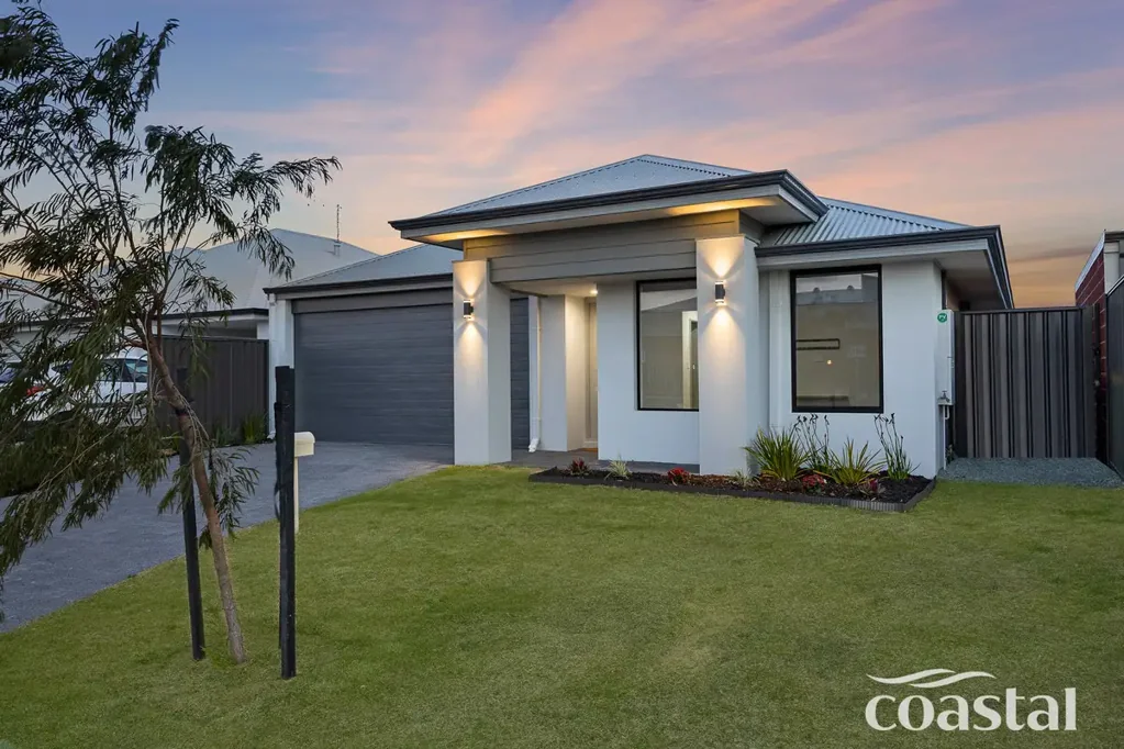 Madora Bay 4Moenga Modern, Low-Maintenance and Close to the Coast