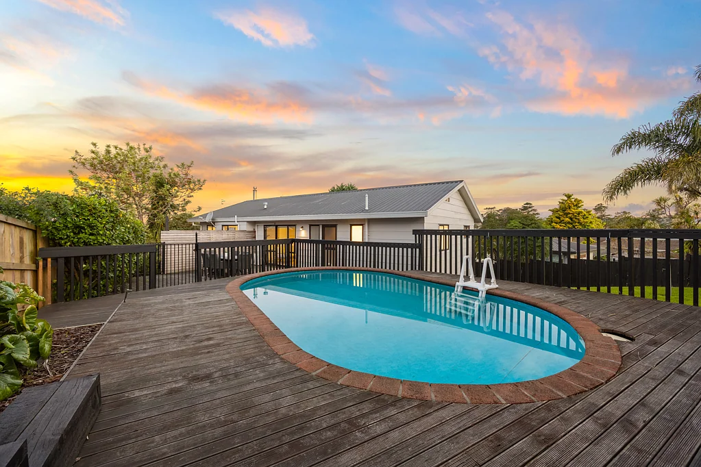 64 Vintage Drive, Henderson, Waitakere City, Auckland