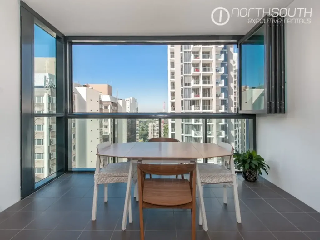 Brisbane City 1ห้องนอน Hands down one of the best one-bedroom floor plans in the city!
