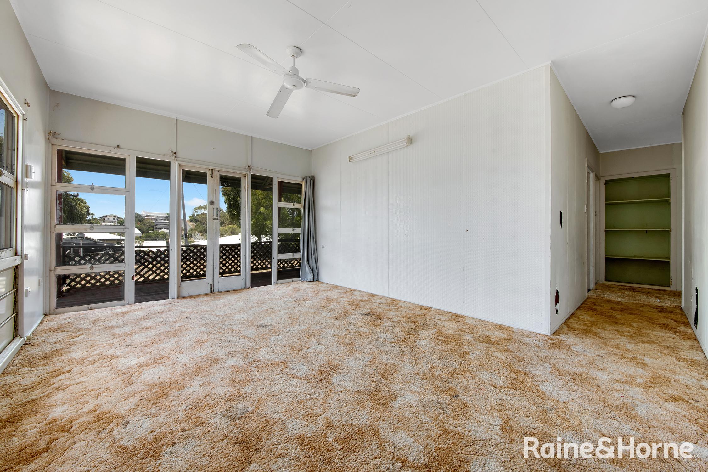 12 COASE ST, WEST GLADSTONE QLD 4680, 0 chambres, 0 salles de bain, House