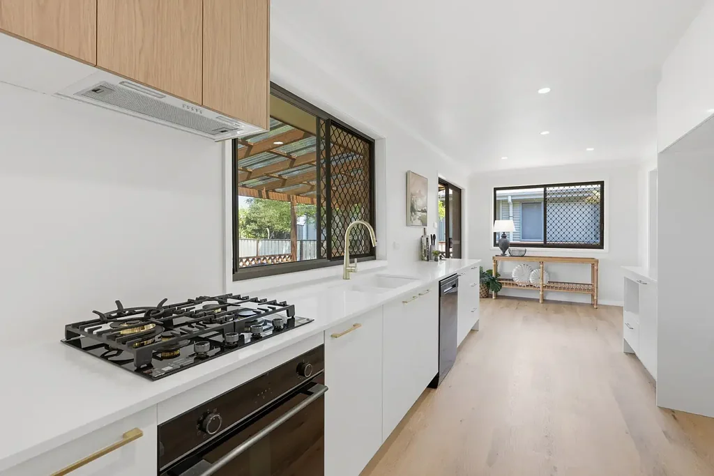 41 Sabrina Avenue, Bateau Bay, NSW 2261