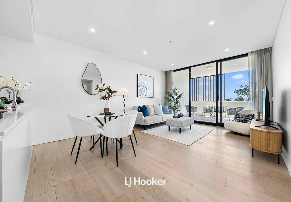 Gordon 2Moenga Modern & Comfortable Living with an Oversized Balcony & Leafy Views
