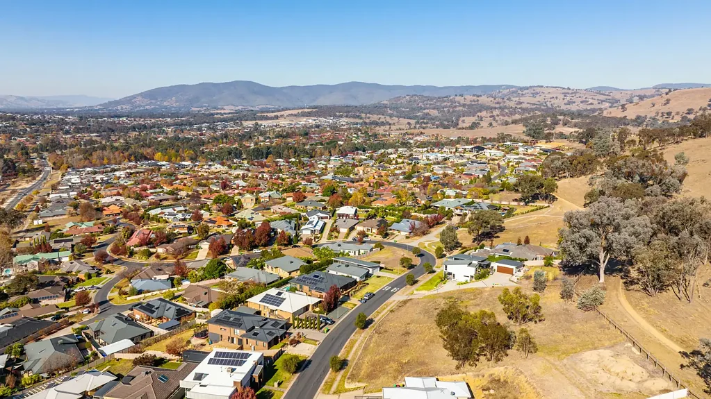 39 Ballara Drive, West Wodonga, VIC 3690