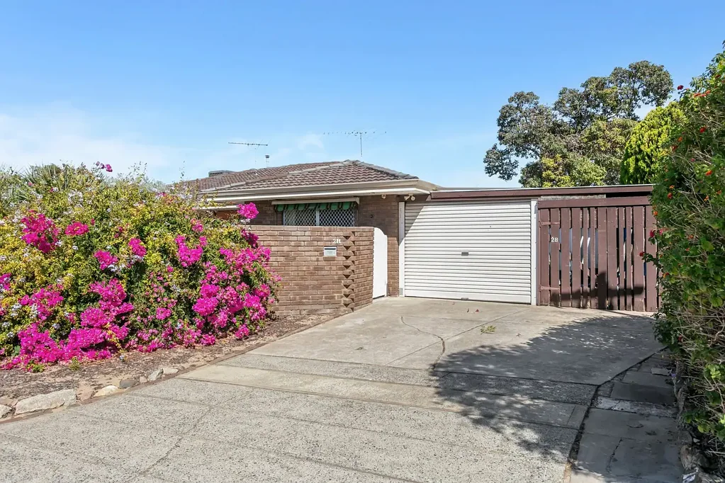2B Madana Pl, Craigie, WA 6025