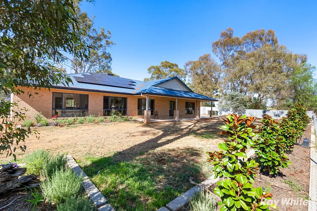 6 Cape Street, Milbrulong, NSW 2656