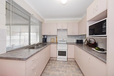 28 Gower Street, Kelso, QLD 4815, 4 Schlafzimmer, 2 Badezimmer, House