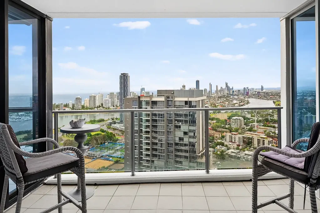 Southport 2ห้องนอน Sellers bought elsewhere; this skyhome must be sold!