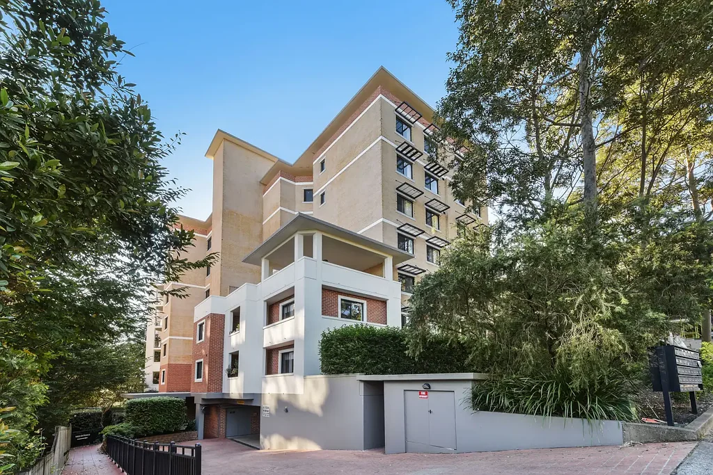2/6-8 College Crescent, Hornsby, NSW 2077