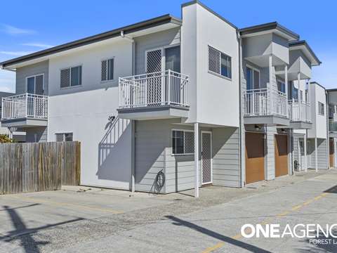 Acacia Ridge 3 Bedroom Townhouse Available In Prime Location!