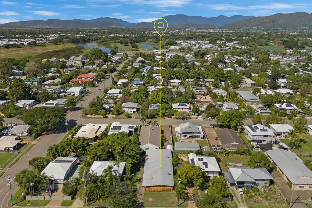 110 Queens Road, Hermit Park, QLD 4812