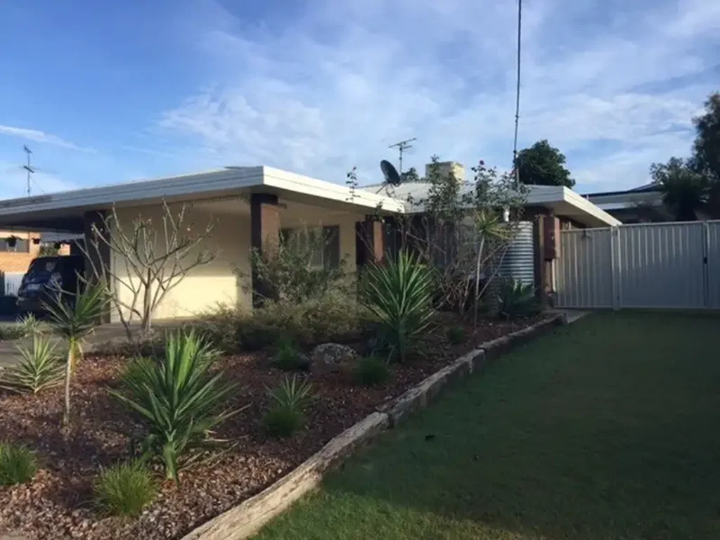 BEAUTIFUL UNIT IN GATTON