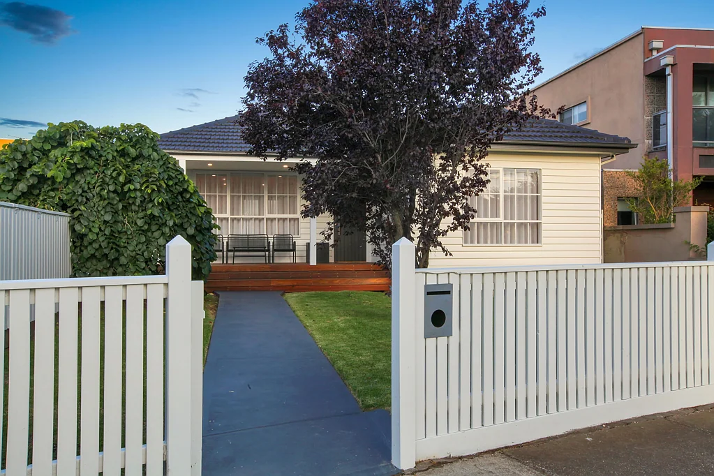 1/28 Cypress Avenue, Brooklyn, VIC 3012