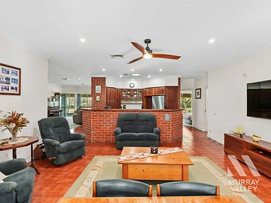 10 Brears Road, Yarrawonga, VIC 3730, 3 Bedrooms, 2 Bathrooms, House