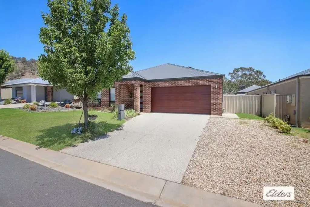 Wodonga 4 Slaapkamer Spacious Modern Family Living with Style & Convenience