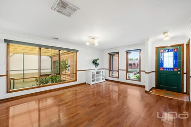 6 Hulme Court, Hillside, VIC 3037, 3房, 2浴, House