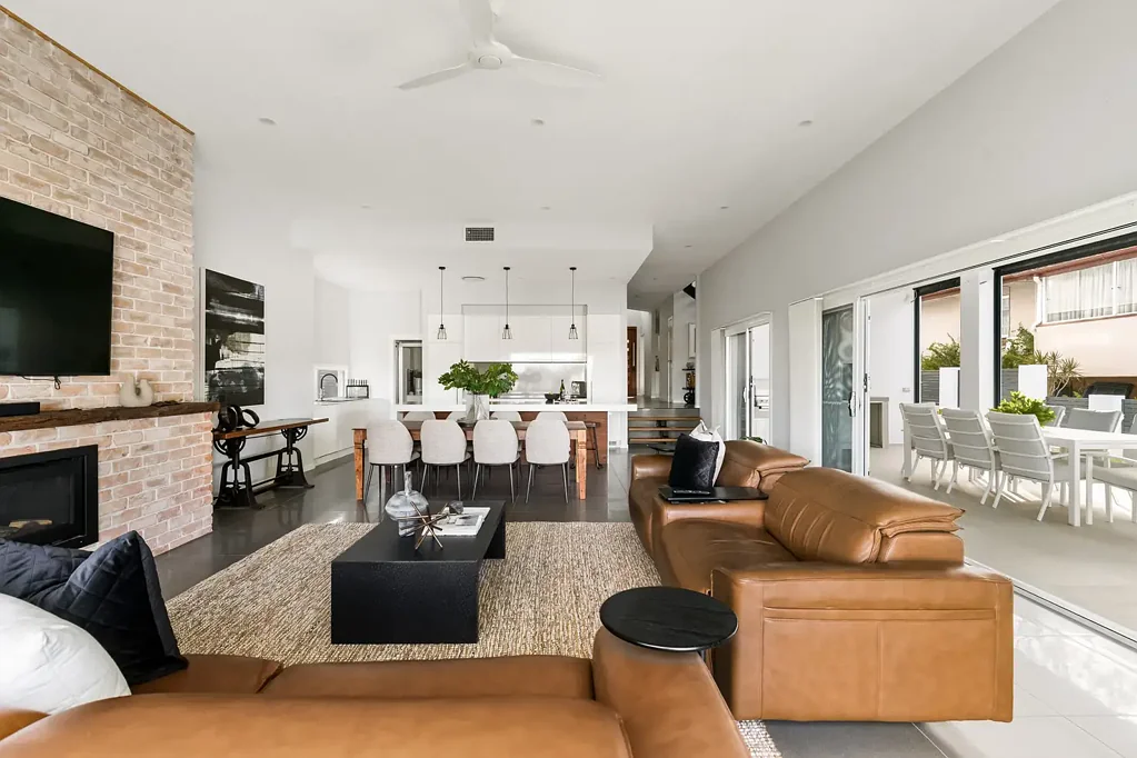 Kedron 5ห้องนอน Contemporary family home walking distance to Bradbury Park