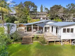 101 Daffodil Street, Titirangi