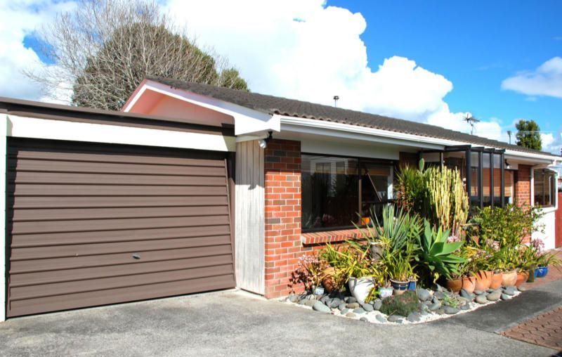 2/8 Fraser Road, Narrow Neck, Auckland - North Shore, 2 ห้องนอน, 1 ห้องน้ำ