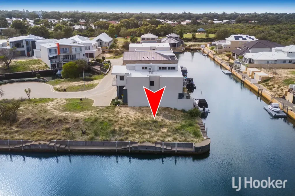 Wannanup  Corner Canal Lot In Secure Estate