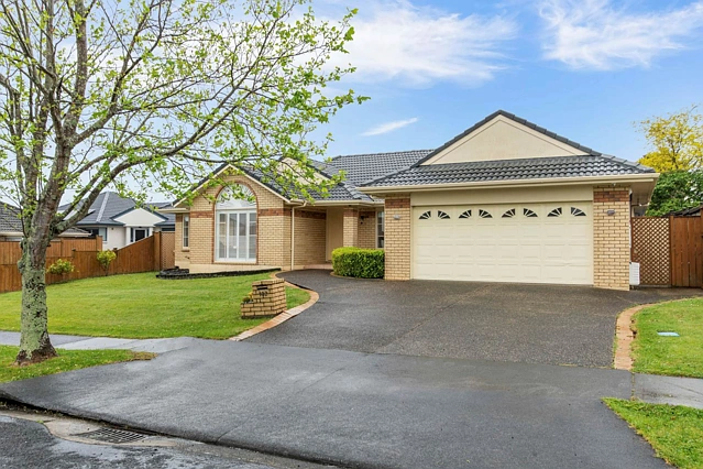 102 Golfland Drive, Golflands, Manukau City
