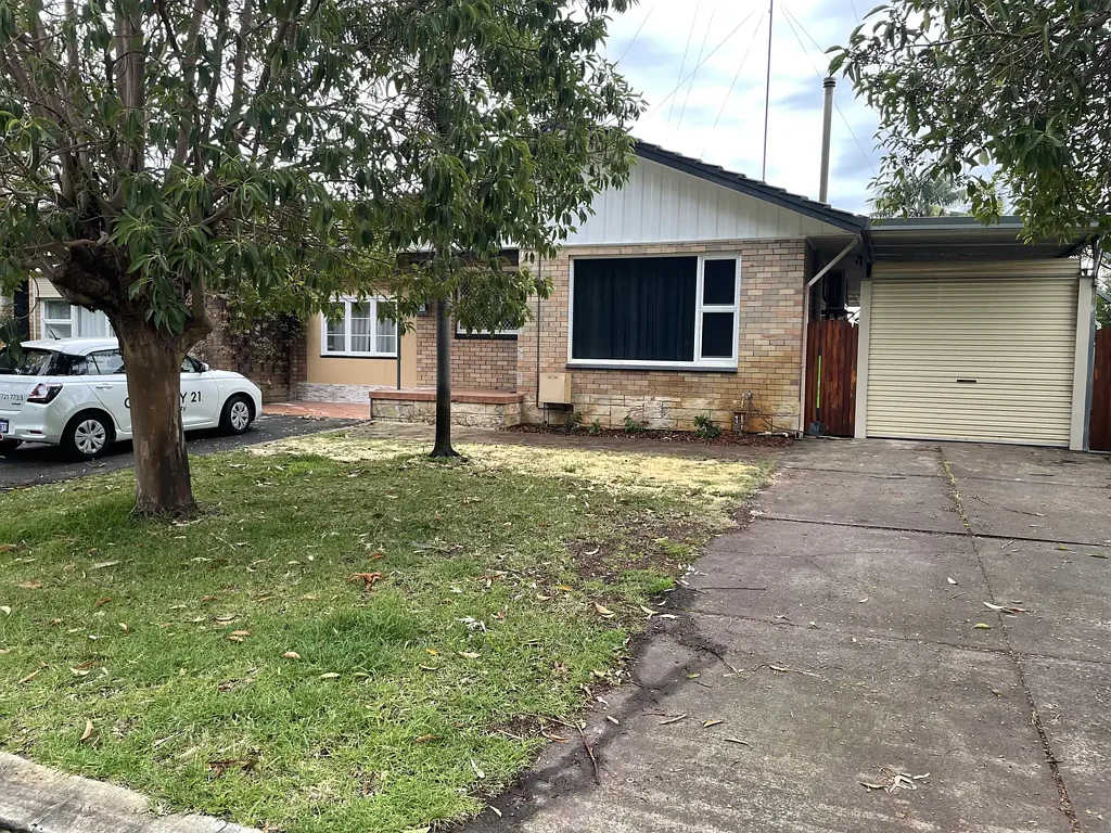 A 3x1 well positioned home in South Bunbury area.