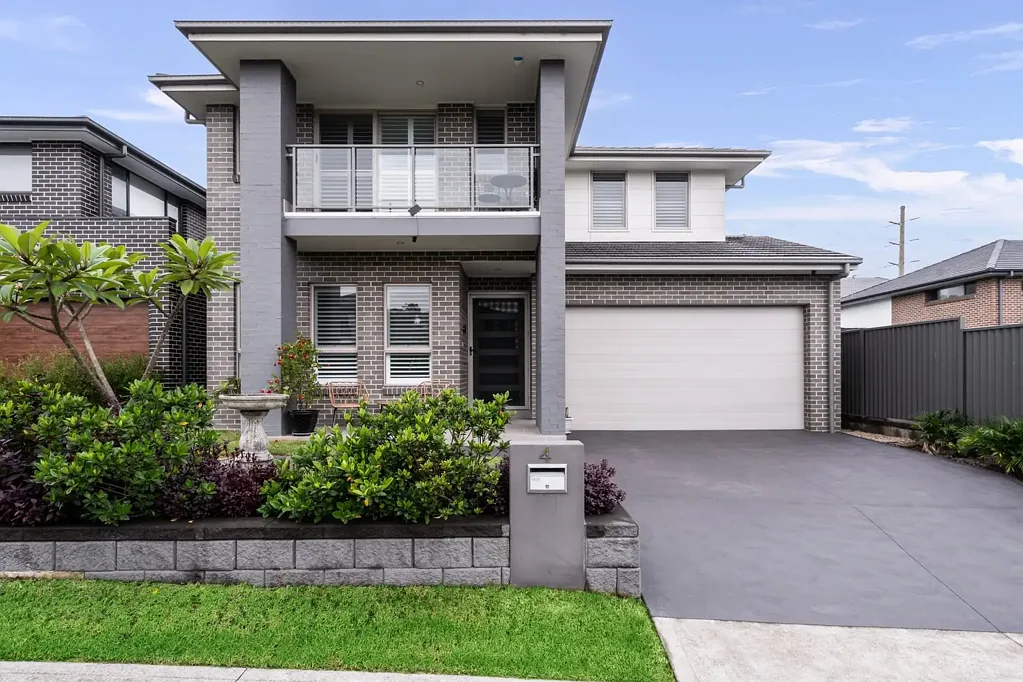 Tullimbar 5房  Grande Family Home.
